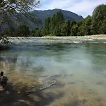 Les Deux Rives