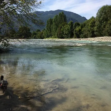 Les Deux Rives