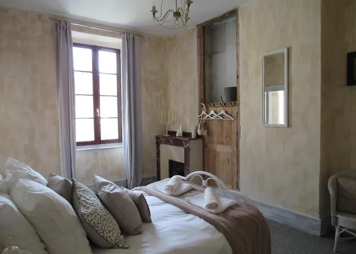 Les Deux Rives Bed & Breakfast 3*