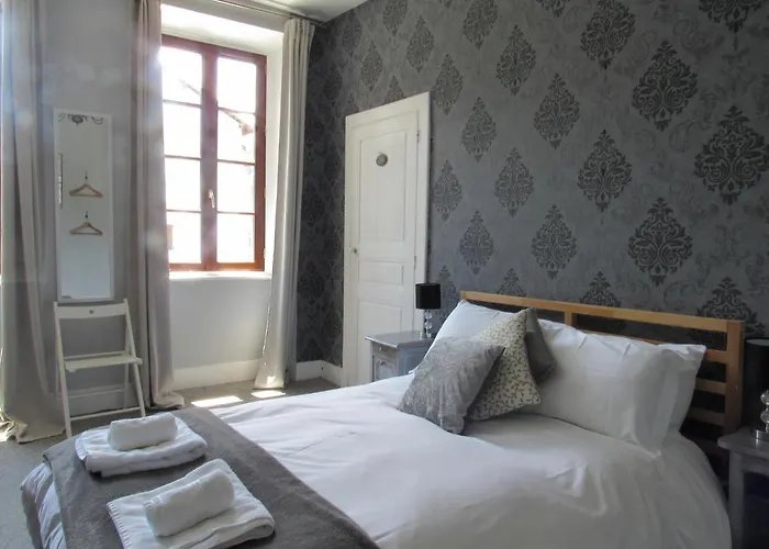 Les Deux Rives Bed & Breakfast 3*