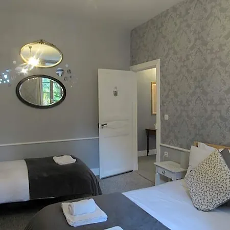 Les Deux Rives 3*