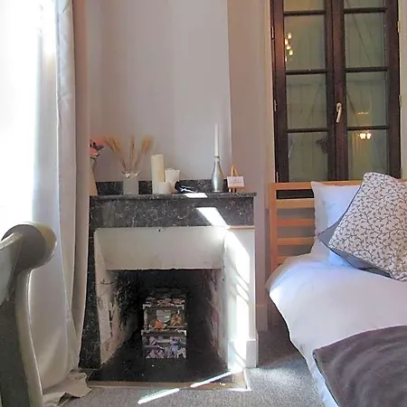 Les Deux Rives Bed & Breakfast